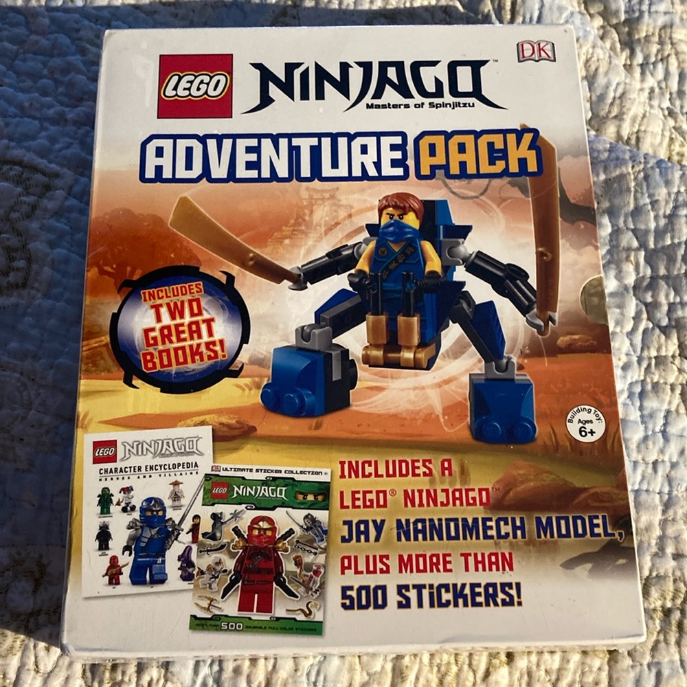 Lego Ninjago Adventure pack - a Lego Ninjago Jay Nanomech model & 500 stickers